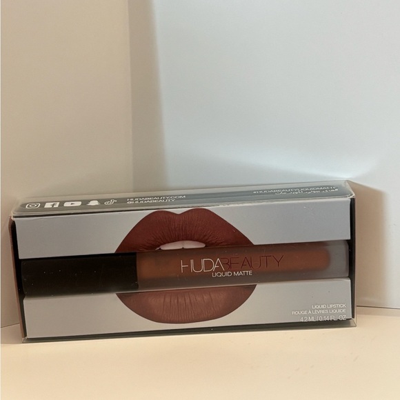 Huda Beauty Brown Matte Lipstick color GIRLFRIEND NIB - Picture 8 of 8